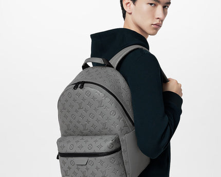 Sac à dos Discovery PM Monogram Shadow Gris