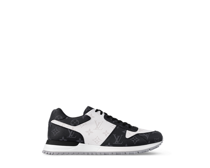 Sneaker Run Away - #1