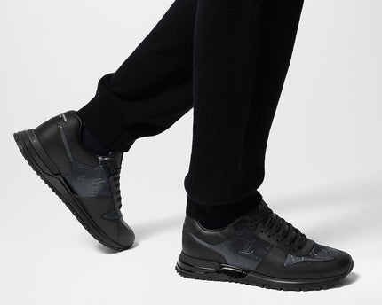 Sneaker Run Away - #6