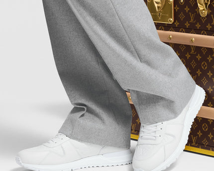 Sneaker Run Away - #15
