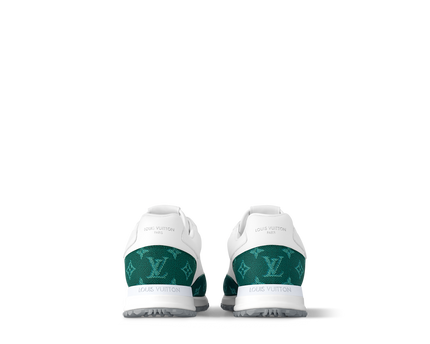 Sneaker Run Away - #10