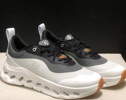 On Cloud × Loewe — Cloudtilt Gris Blanc