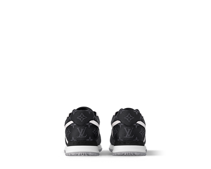 Sneaker Run Away - #1