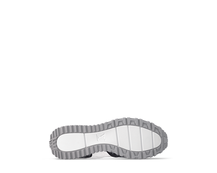 Sneaker Run Away - #1