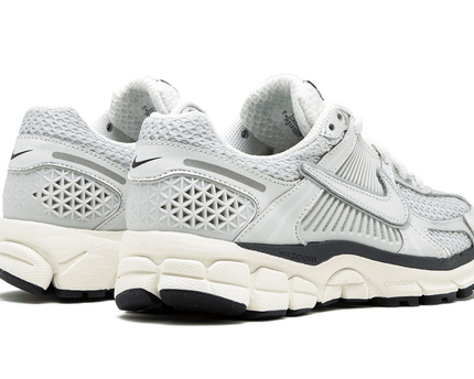 Nike Zoom Vomero 5 Photon Dust