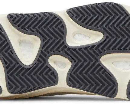 Yeezy Boost 700 Analog