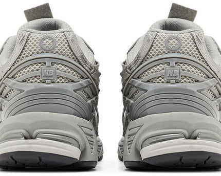 New balance 1906A Concrete Silver Metallic