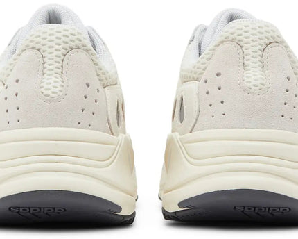 Yeezy Boost 700 Analog