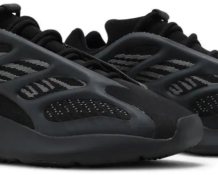 Yeezy 700 V3 Noir